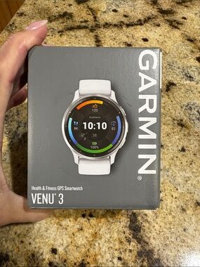 garmin Venu 3 Smartwatch - White. NIB